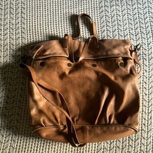 Brown leather slouchy shoulder bag